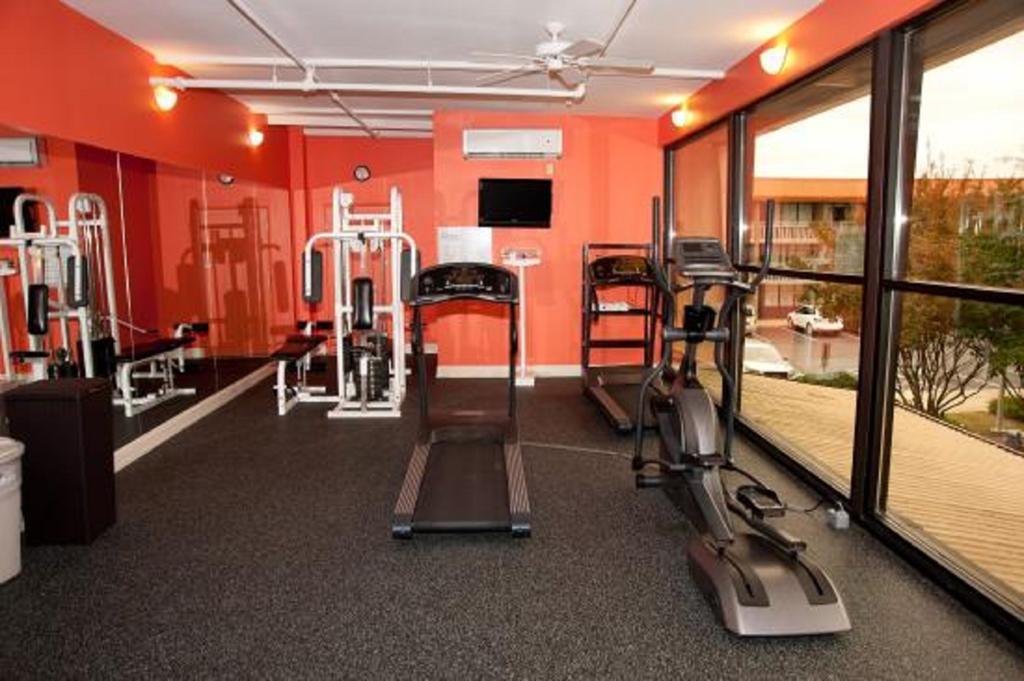 Baymont By Wyndham Fayetteville Fort Bragg Area Esterno foto
