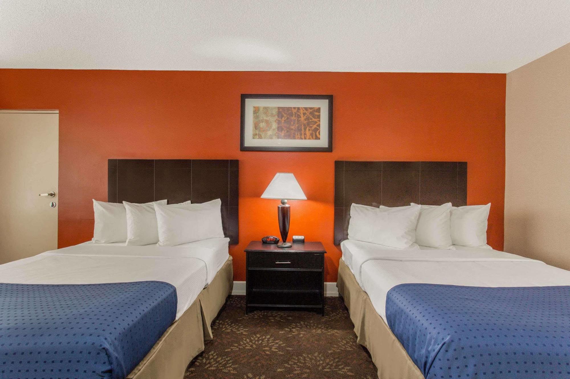 Baymont By Wyndham Fayetteville Fort Bragg Area Esterno foto