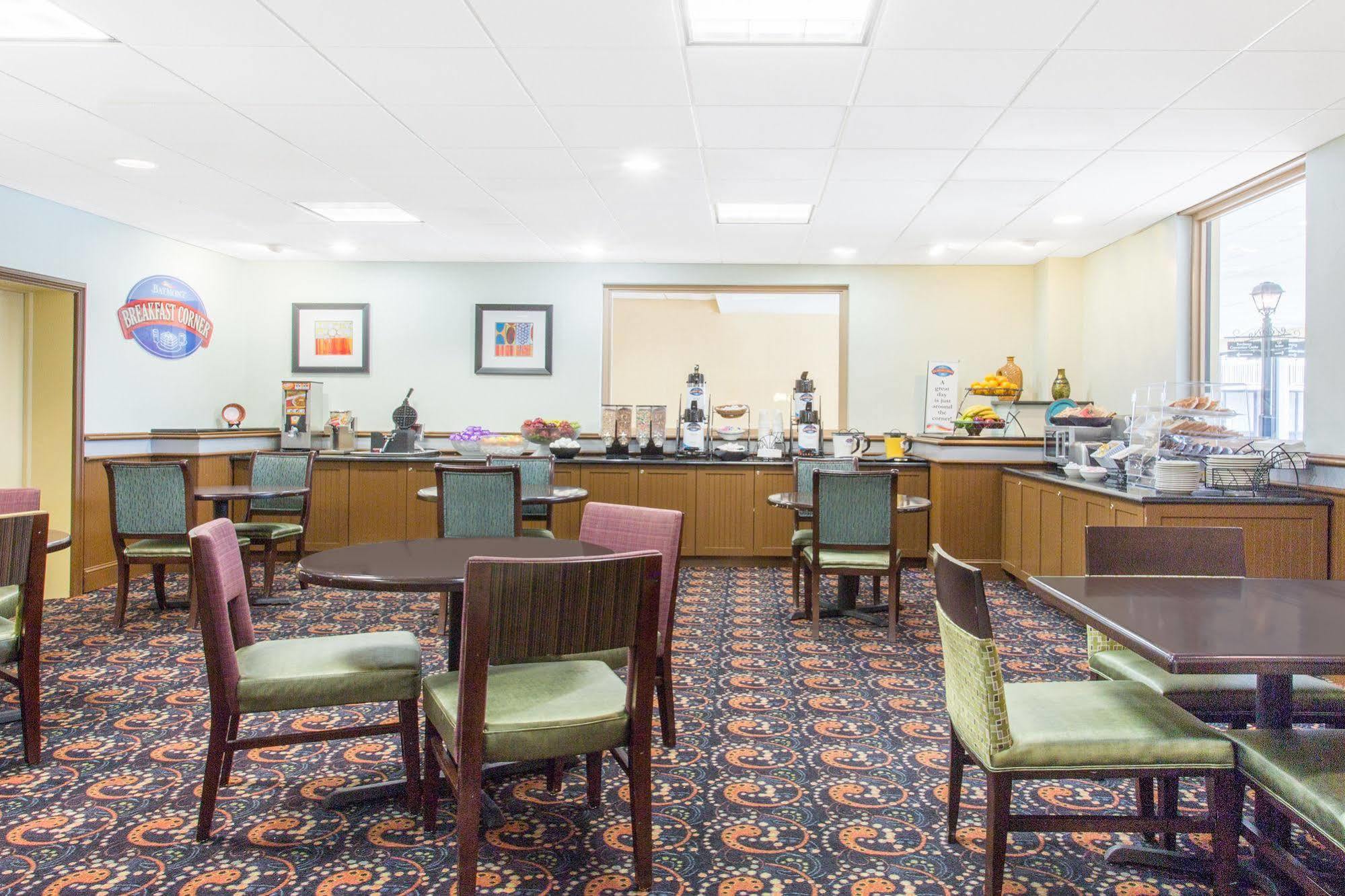 Baymont By Wyndham Fayetteville Fort Bragg Area Esterno foto